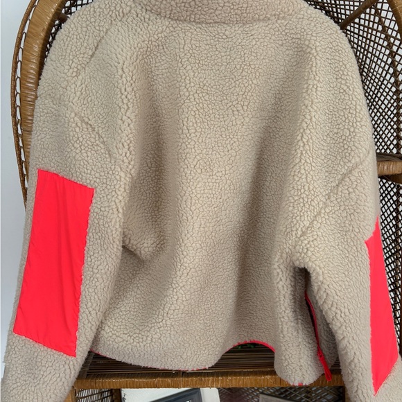 Fabletics Fleece - Picture 2 of 3